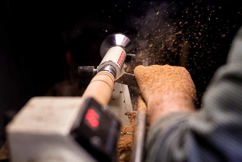 Cómo funciona el torno para madera